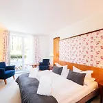 Отель Bel Air Strandhotel Глове